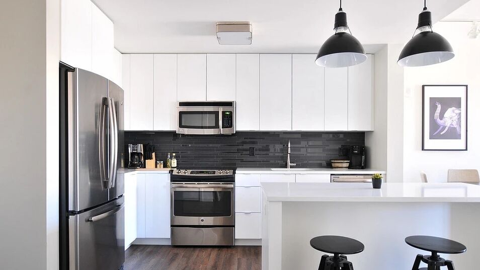 Placer le réfrigérateur loin de la cuisinière